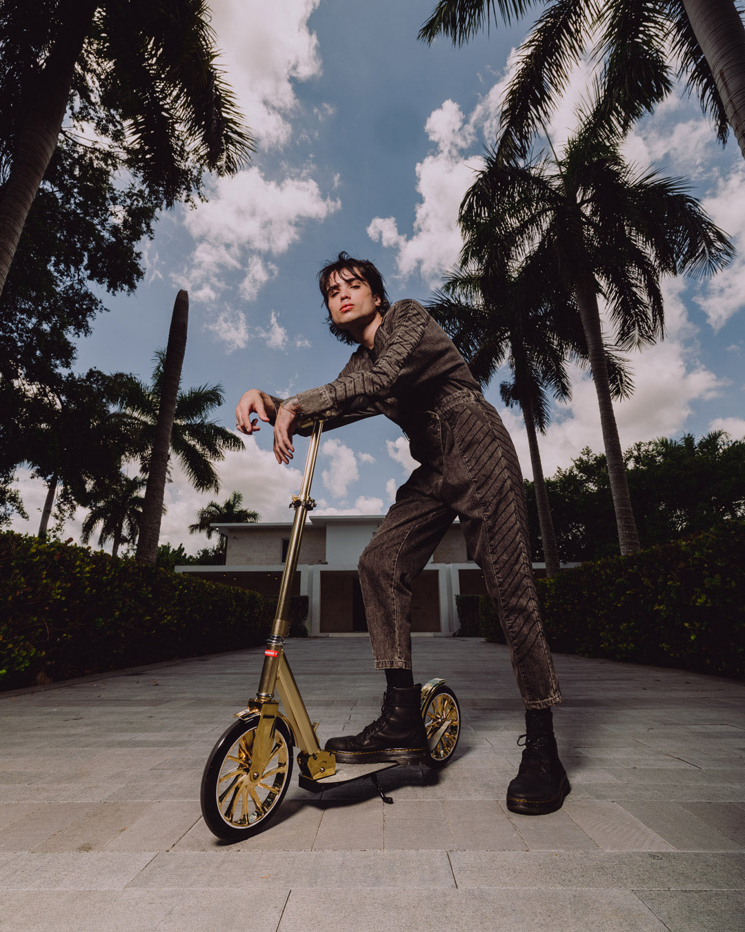 THE GOLD ONE SCOOTER - Image 2
