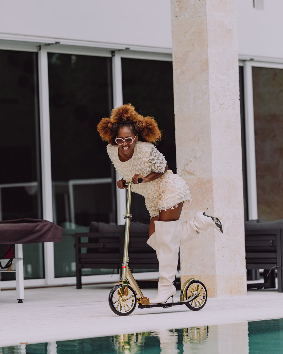 THE GOLD ONE SCOOTER - Image 6