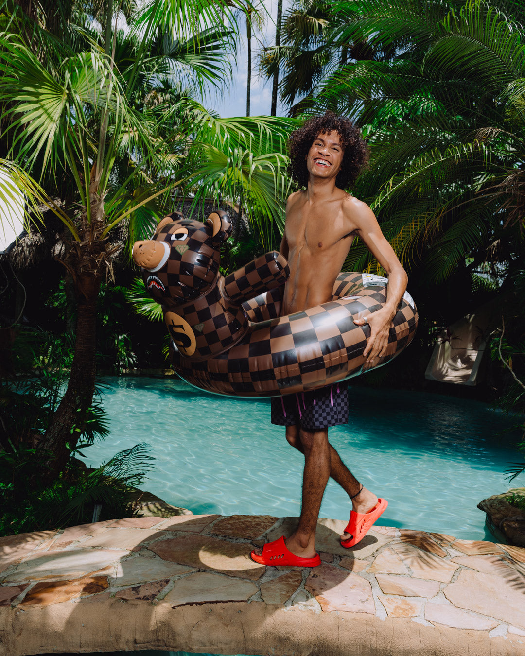 MONEYBEAR - POOL PARTY FLOATY - Image 4