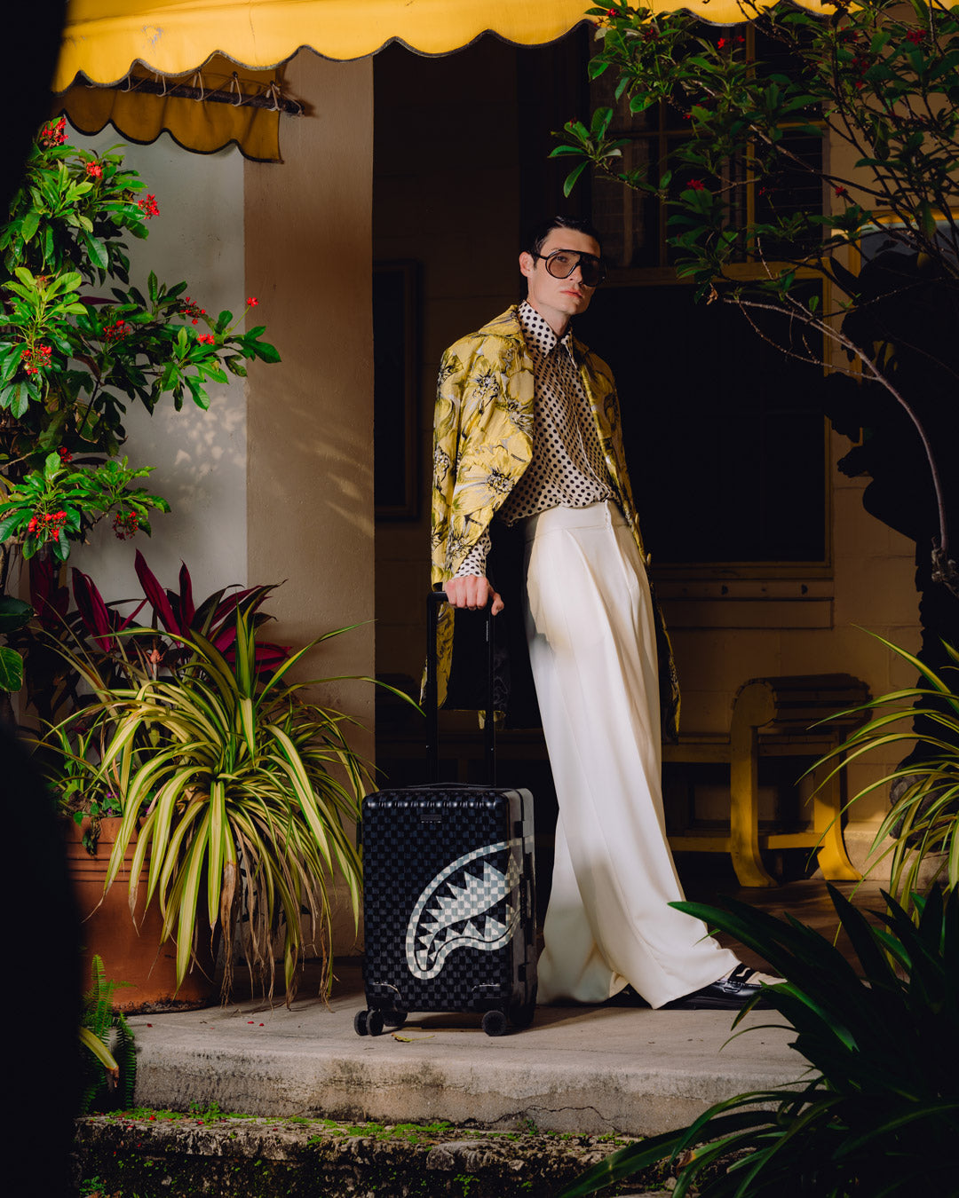 NOIR FANG CARRY-ON LUGGAGE - Image 4