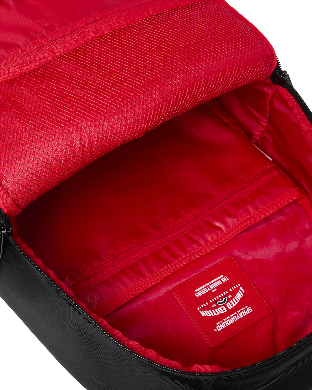 SHARK CENTRAL 2 DARK MODE BACKPACK - Image 10